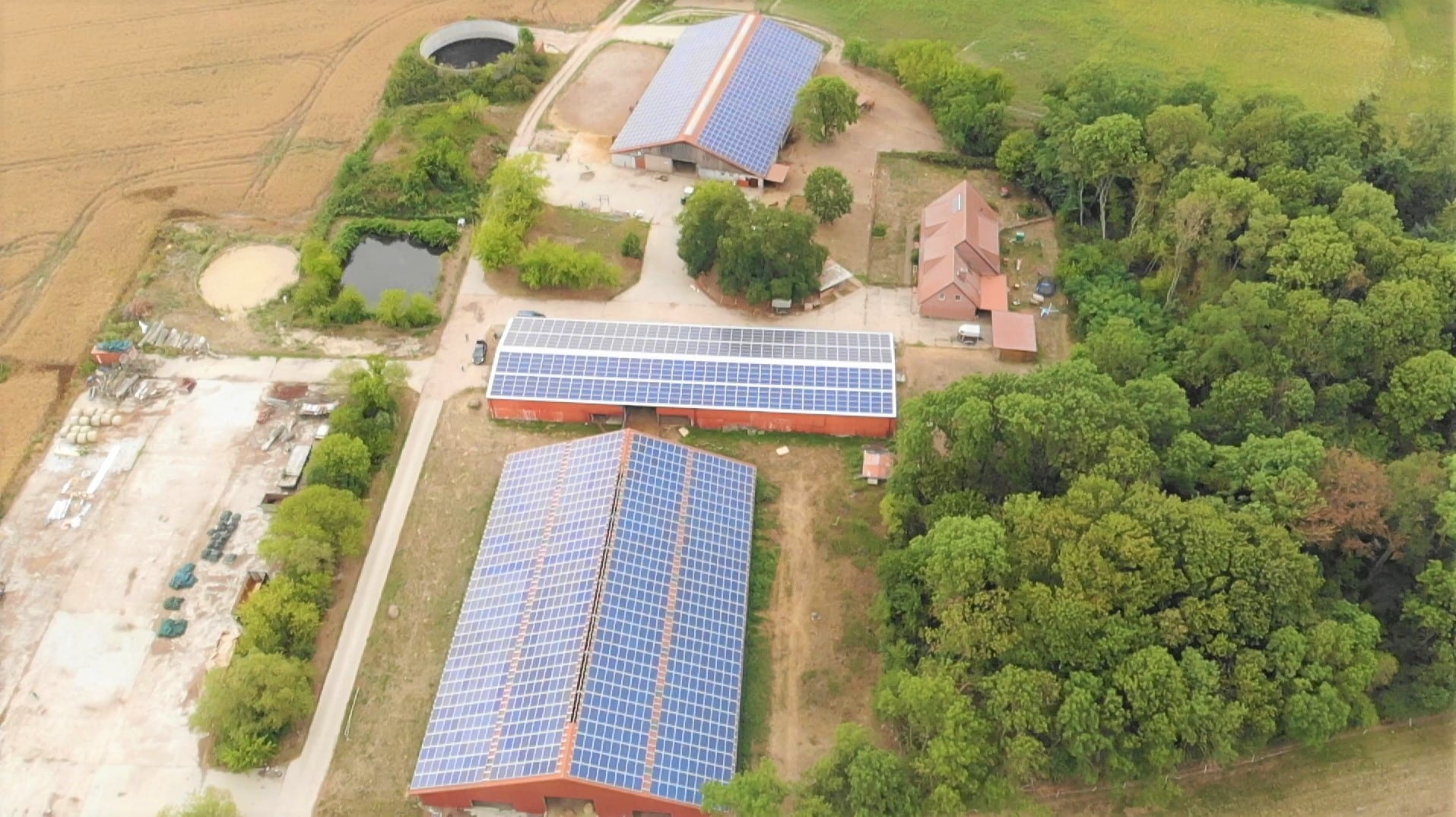 PV-Gewerbedach-Installation